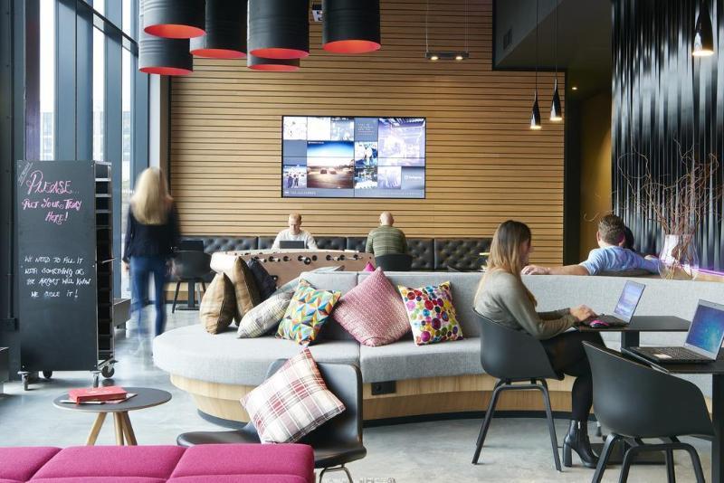 Moxy Aberdeen Airport Dyce Exterior photo